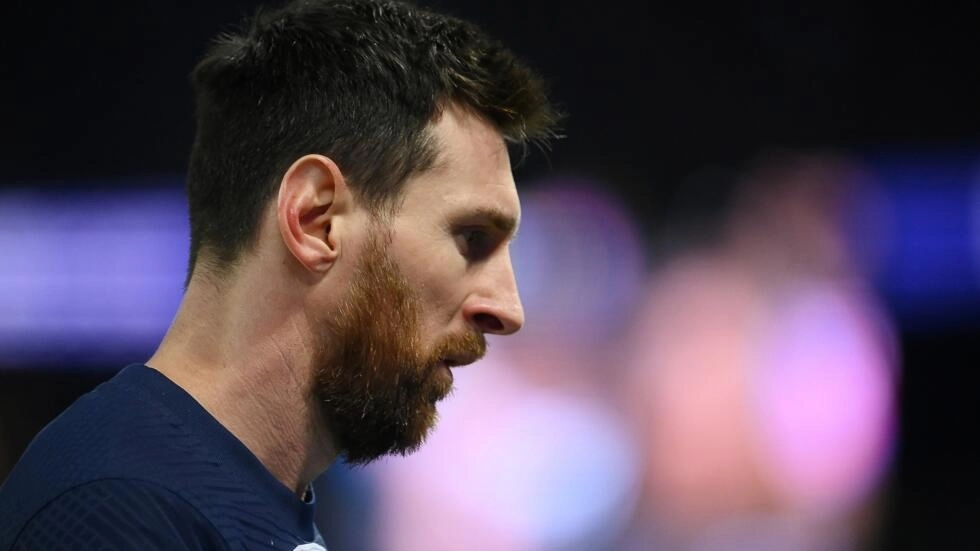 PSG in talks with Messi over renewing contract