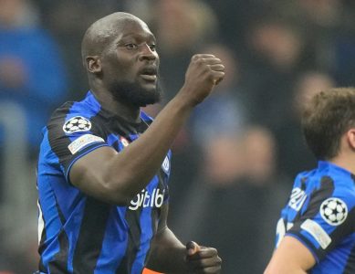 Inter Milan 1-0 Porto: Romelu Lukaku on target as Italian side grab first-leg lead in last-16 tie following Otavio red card