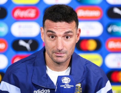 Just enjoy Messi and Di Maria while you can urges Argentina boss Scaloni