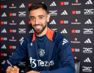 OFFICIAL: Bruno Fernandes extends Man Utd contract until 2027