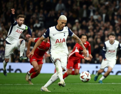 Spurs march on in Europa League with 1-0 win over AZ Alkmaar